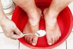 Take a bath with soda and tar soap to get rid of leg fungus